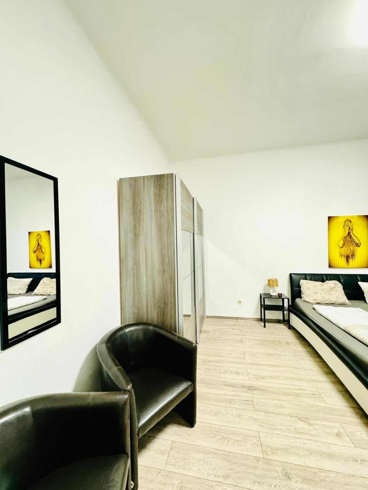 3br For 9p, 10min To Fac Platz Apartment *