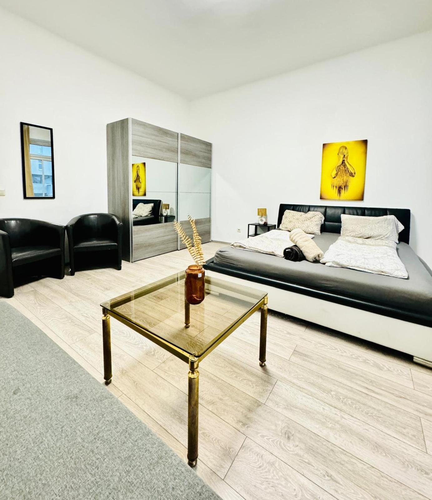 3br For 9p, 10min To Fac Platz