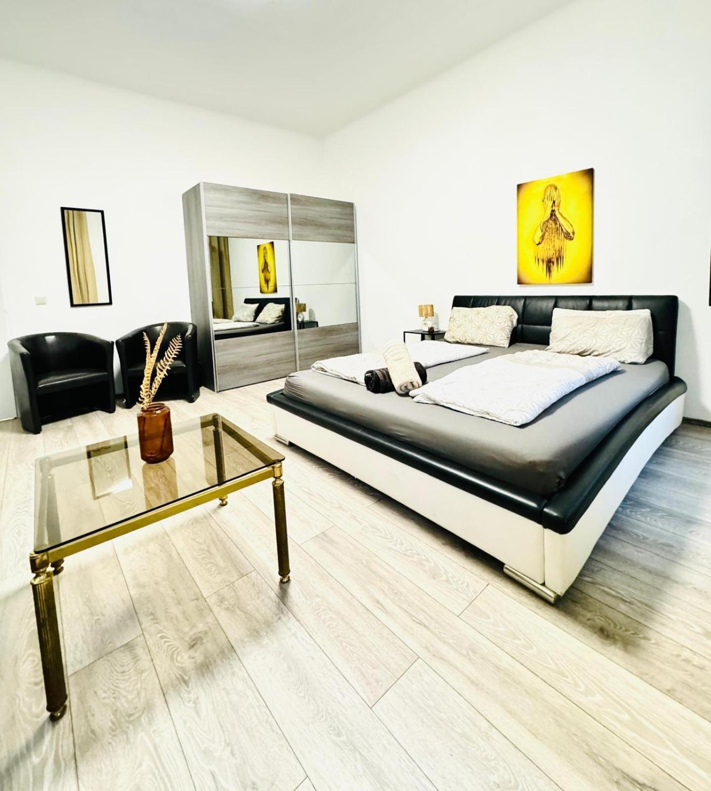 Apartment 3br For 9p, 10min To Fac Platz