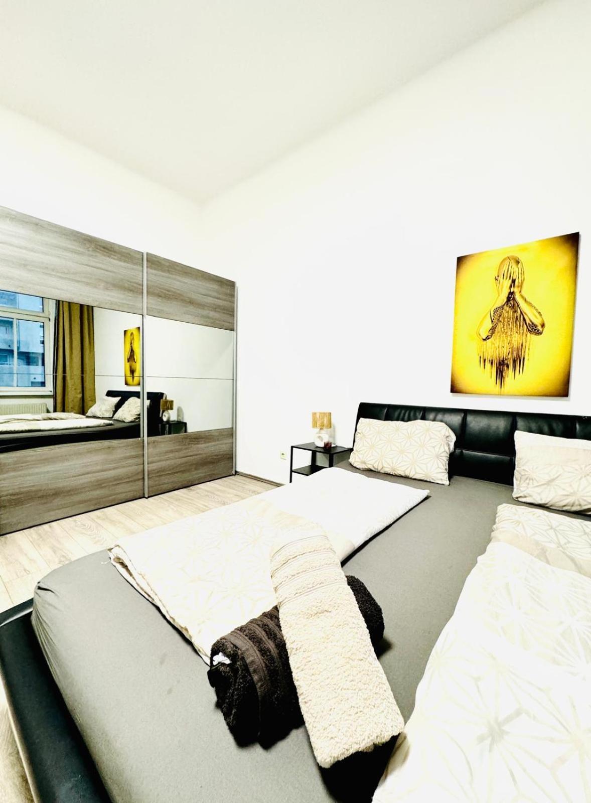 3br For 9p, 10min To Fac Platz Wien