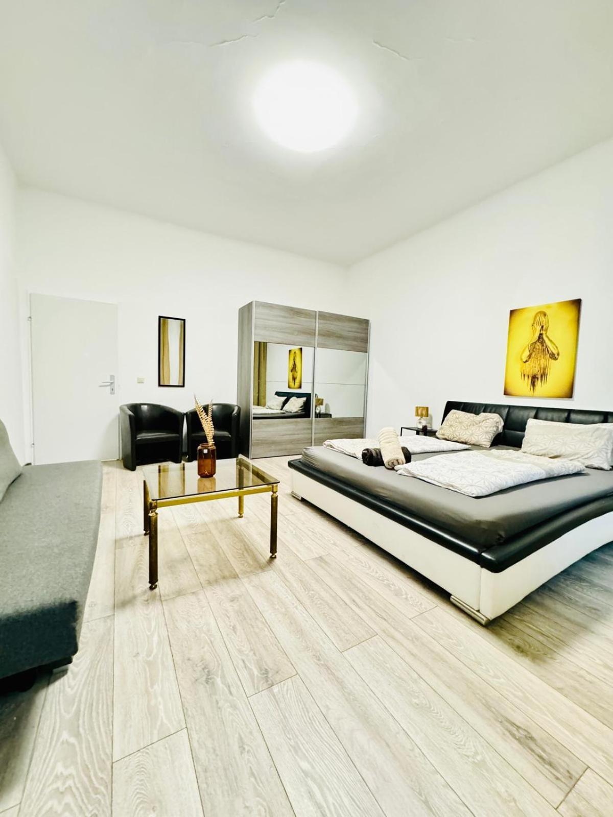 3br For 9p, 10min To Fac Platz Apartment Wien